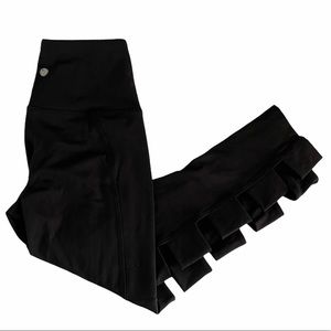 NWOT YOGALICIOUS Cut Out Cropped Leggins XS